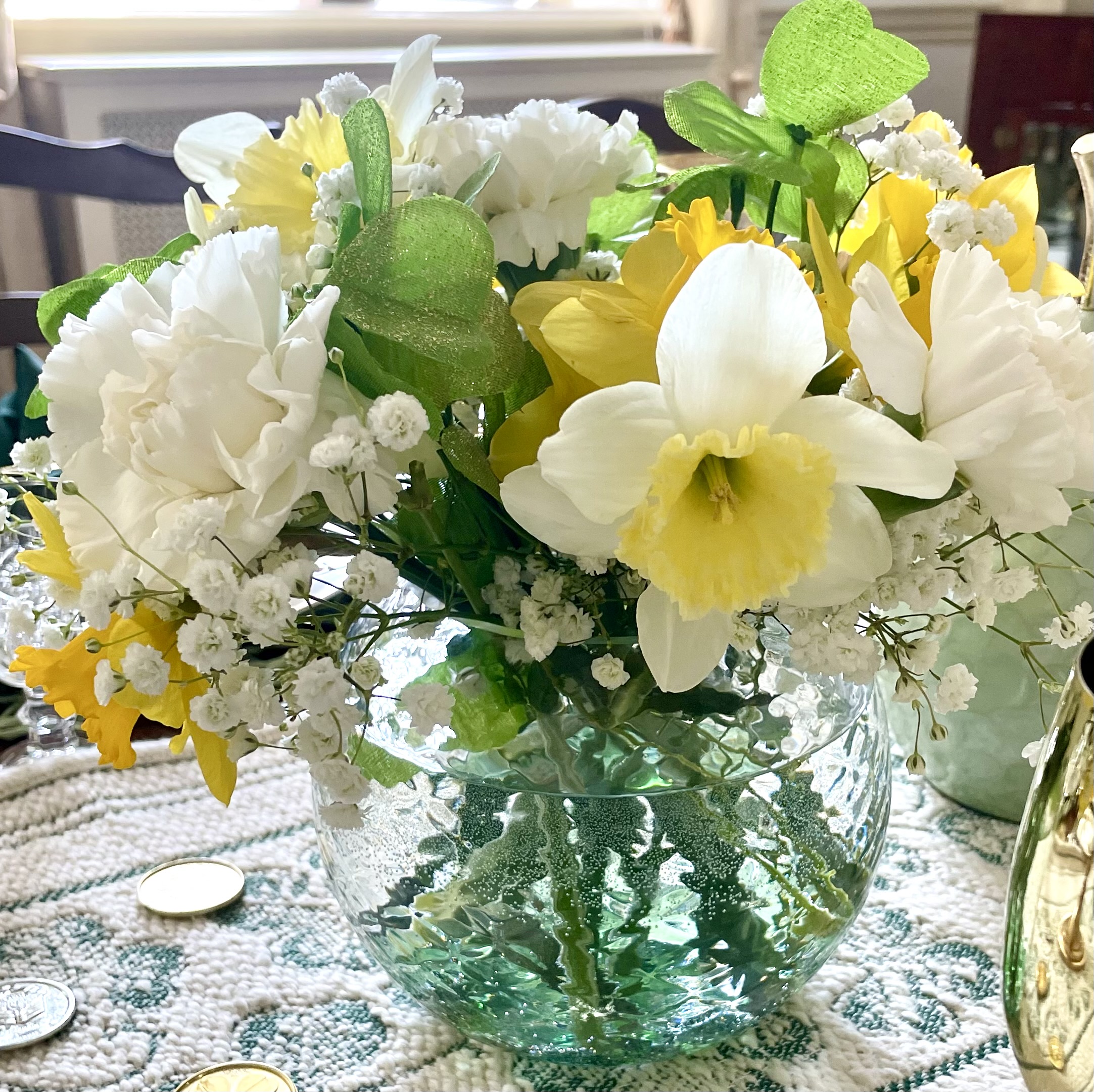 THE DELIGHTFUL DAFFODIL