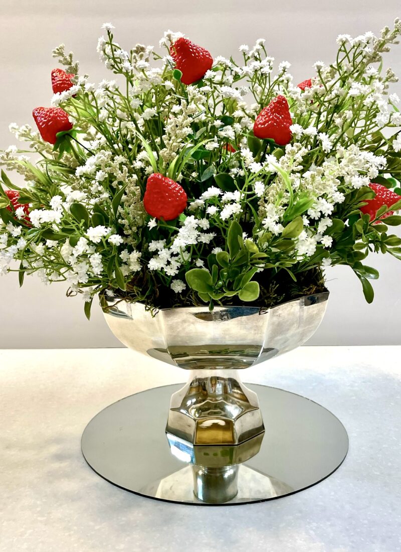 Make Your Own Strawberry Centerpiece & More!